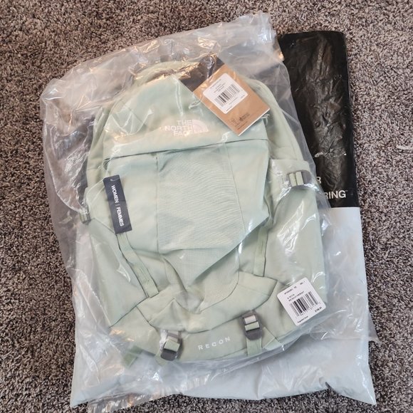 Brand new northface recon women\'s backpack main image 6